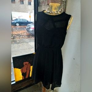 Dress Black Sleeveless Pattern Upper Front & Flare with lining under